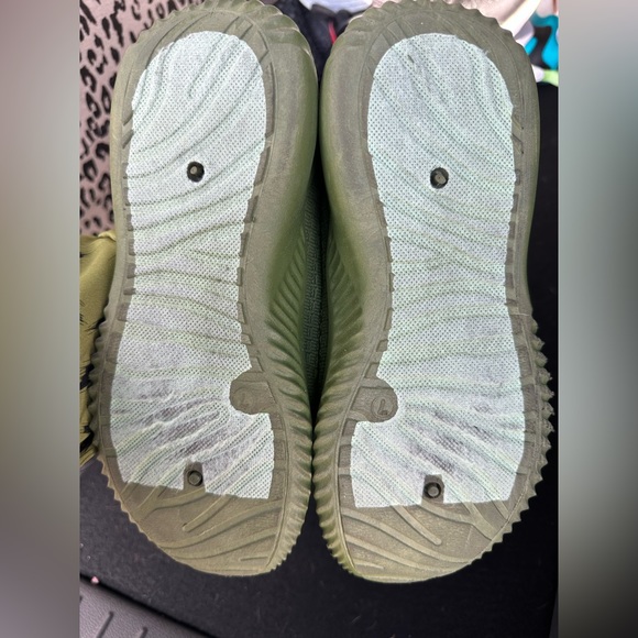 green danskin sneakers - Picture 3 of 4